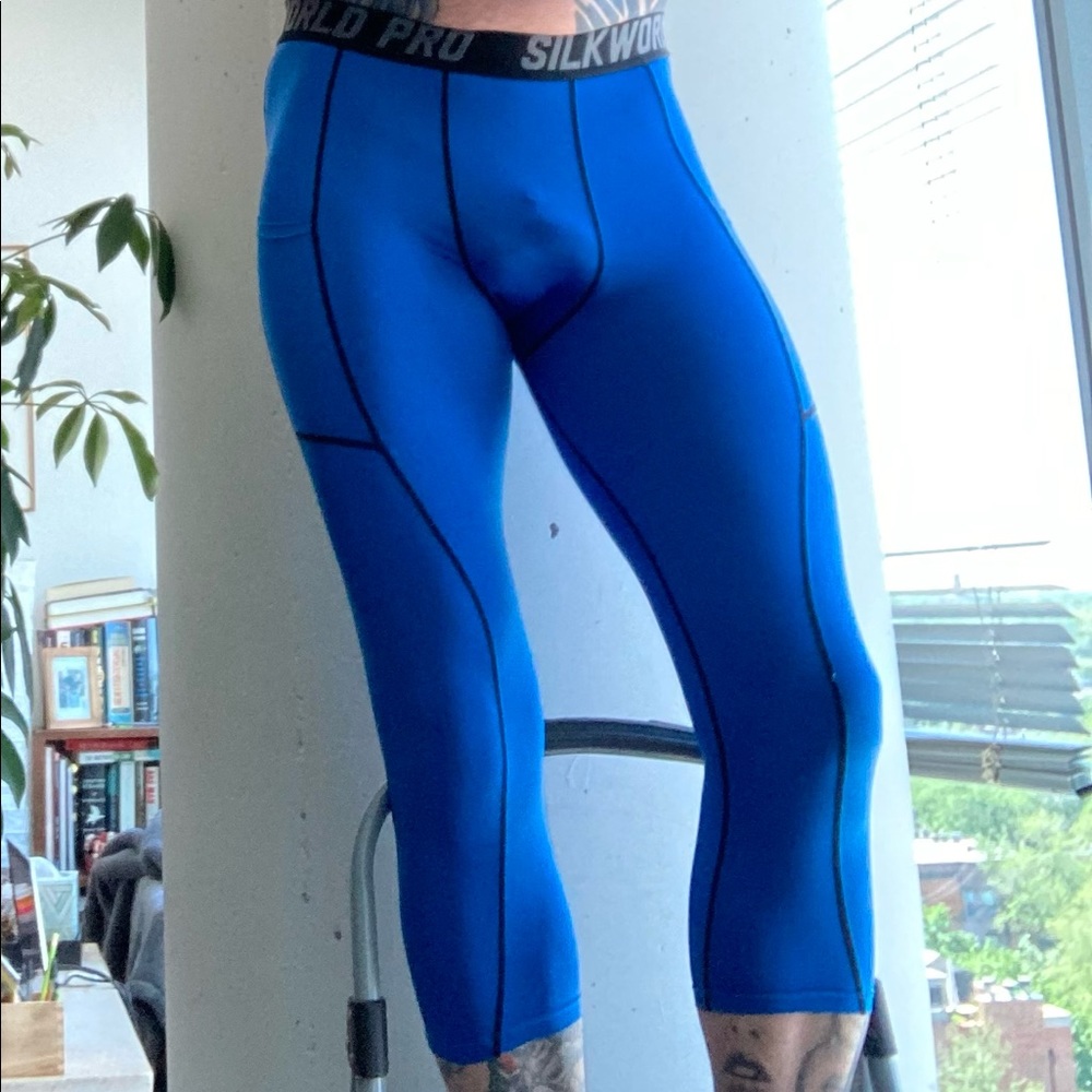 Silkworld Capri Length Tights w/2 pockets